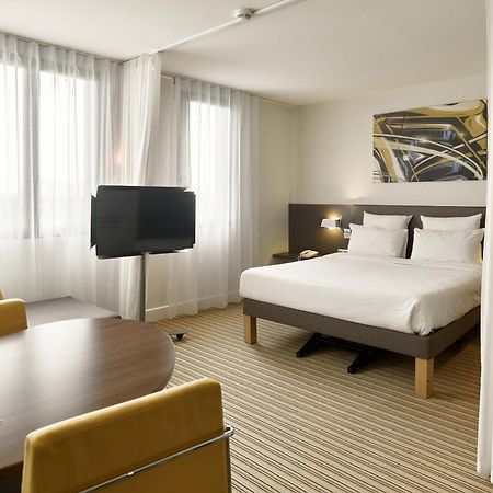 B&B Hotel Velizy Est Eksteriør bilde
