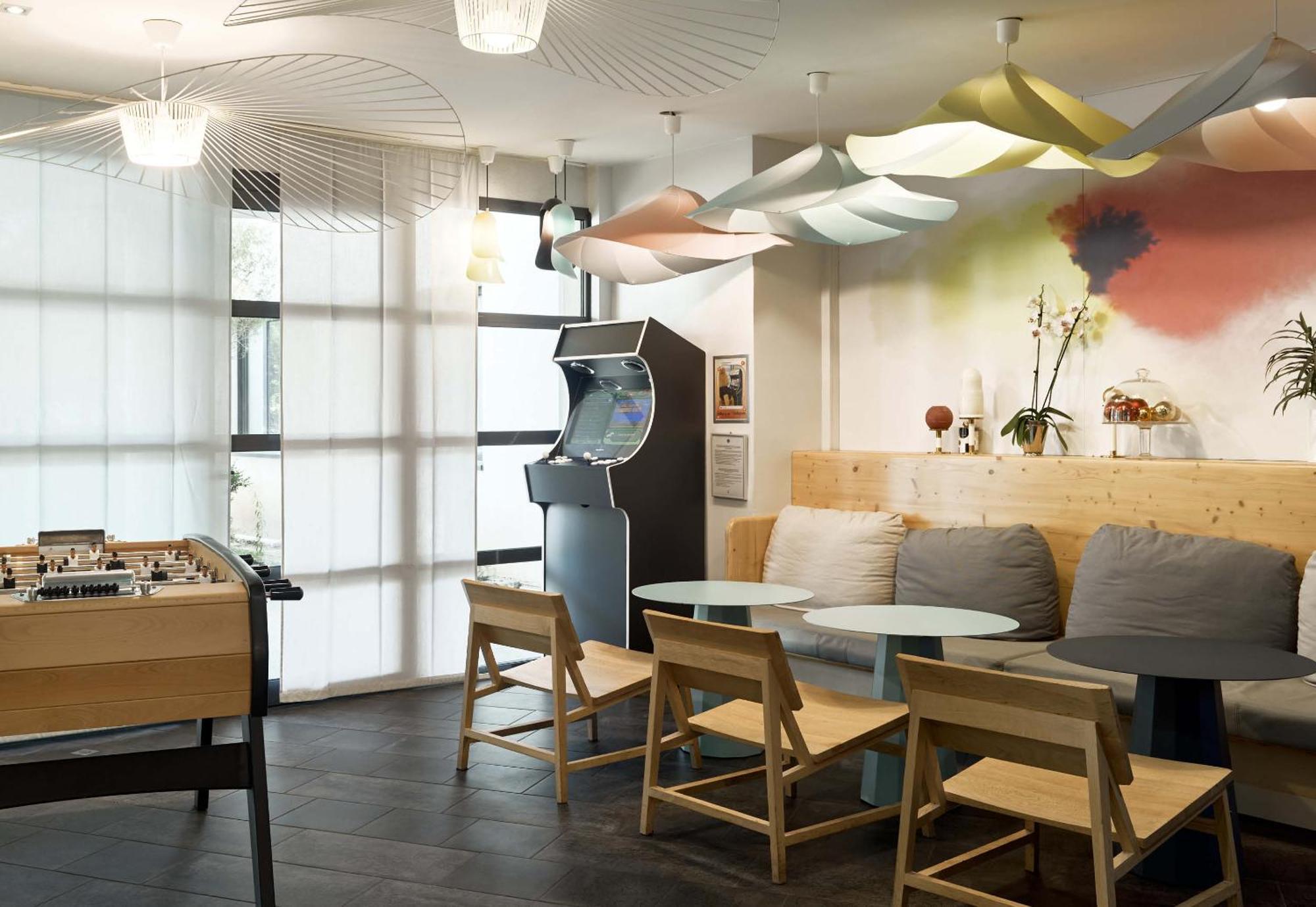 B&B Hotel Velizy Est Eksteriør bilde