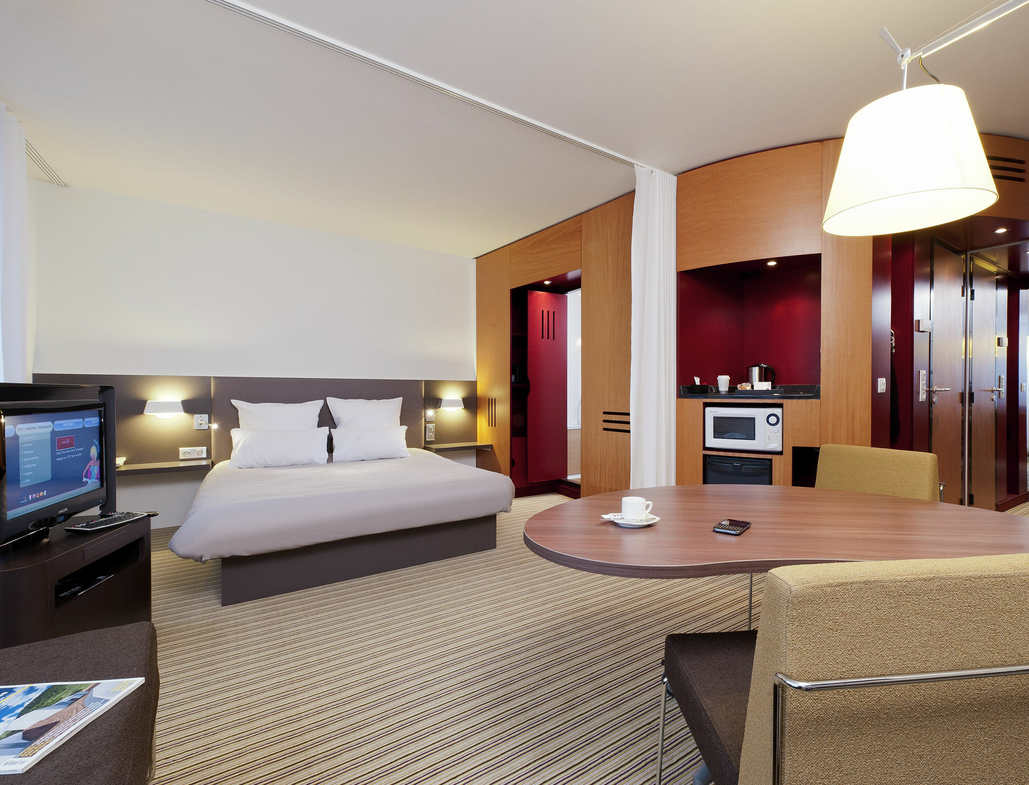 B&B Hotel Velizy Est Eksteriør bilde