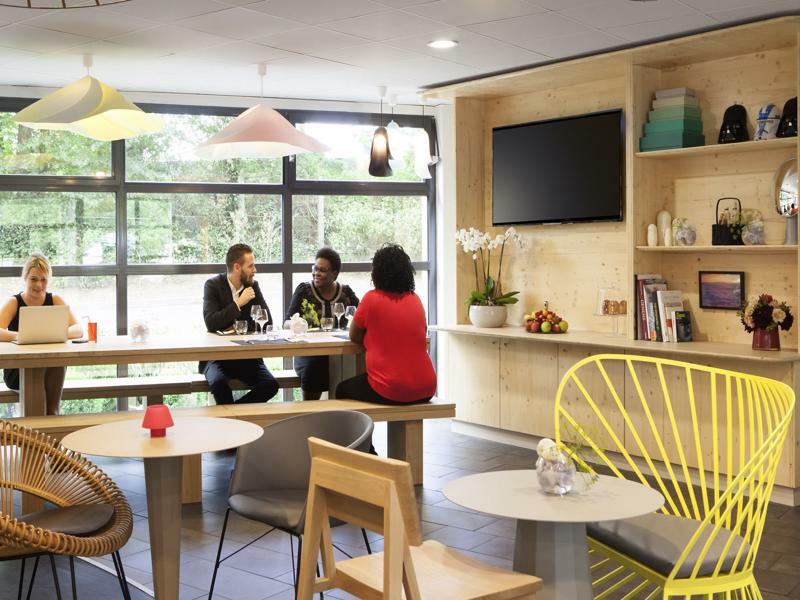 B&B Hotel Velizy Est Eksteriør bilde