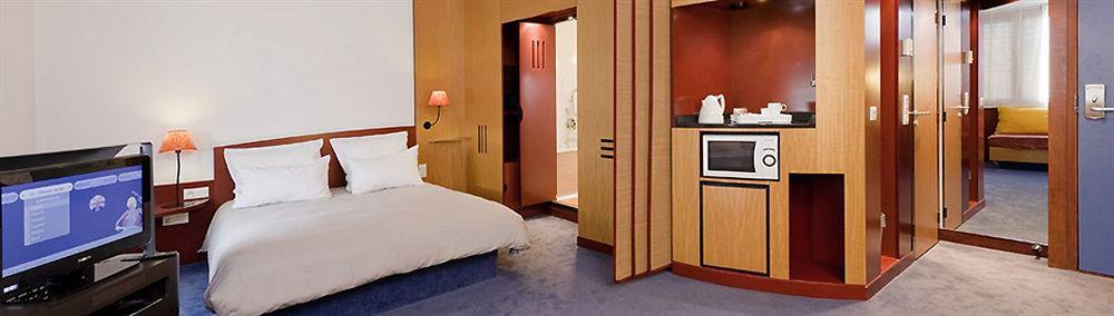 B&B Hotel Velizy Est Eksteriør bilde